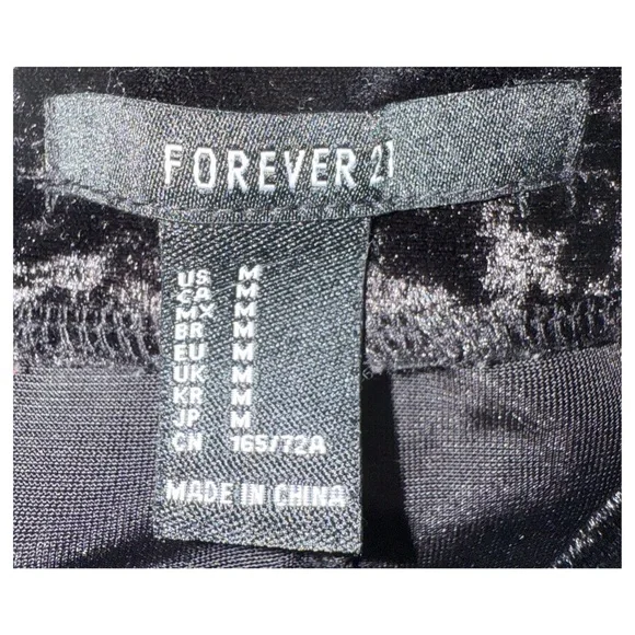 Forever 21 - Crushed Velvet Bell-Bottom Pants - Black - Size Medium - Picture 6 of 7